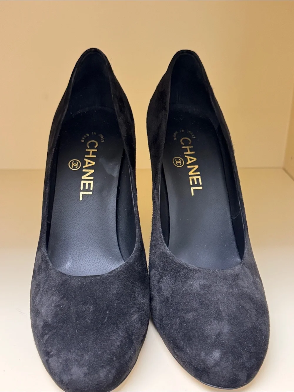 CHANEL Black Suede Stiletto Pumps